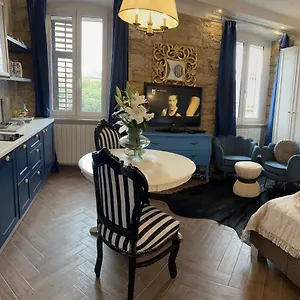 La Dolce Vita Luxury With Best Free Private Parking In City Center Apartment
